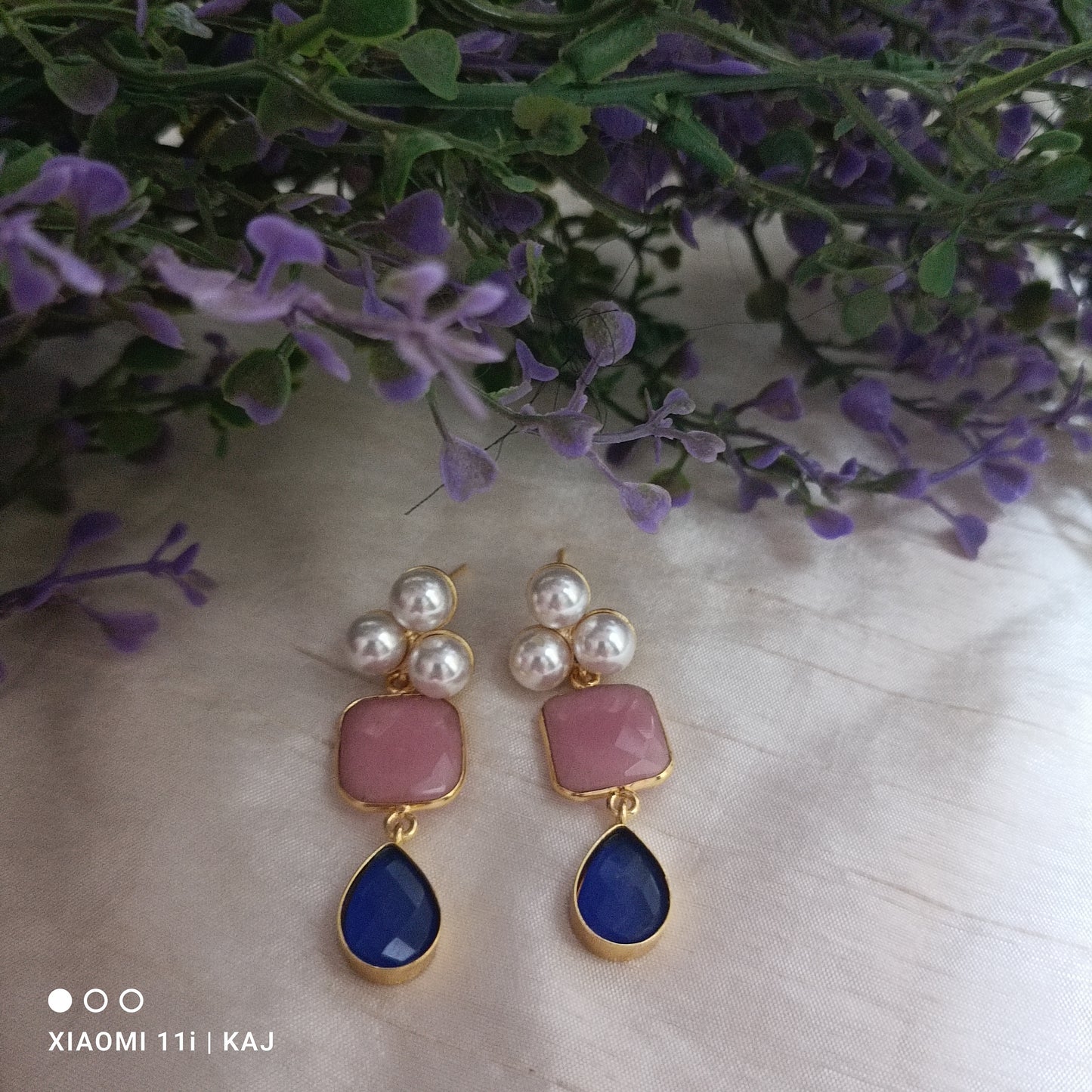 Glass stone earrings