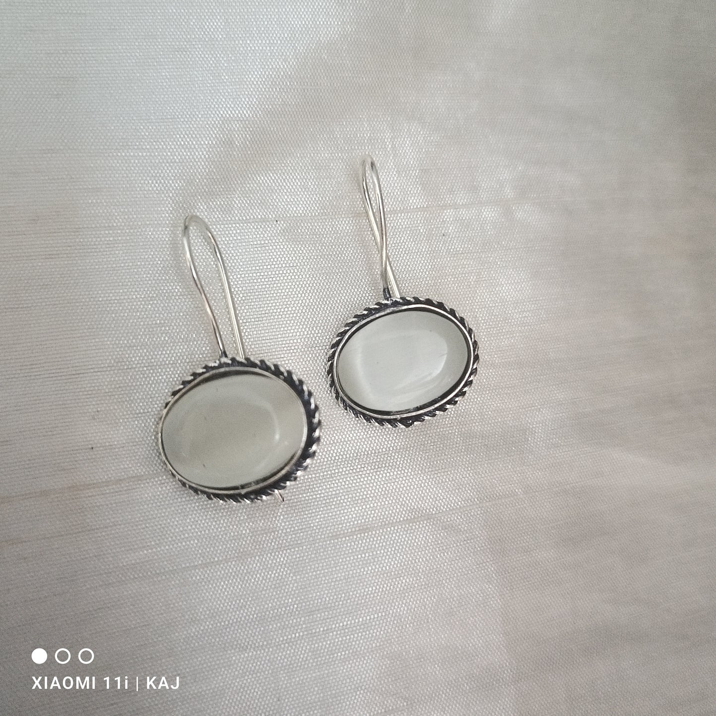 Oxidised hooks