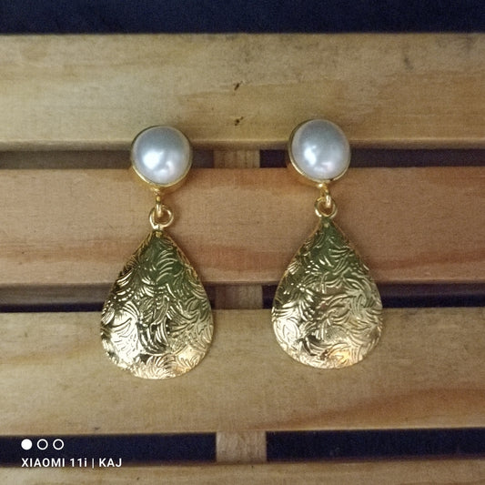 Small real Pearl's earrings