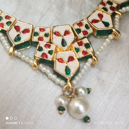 Kundan rajwada set with mangtika