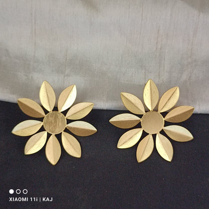 Light weight Flower studs