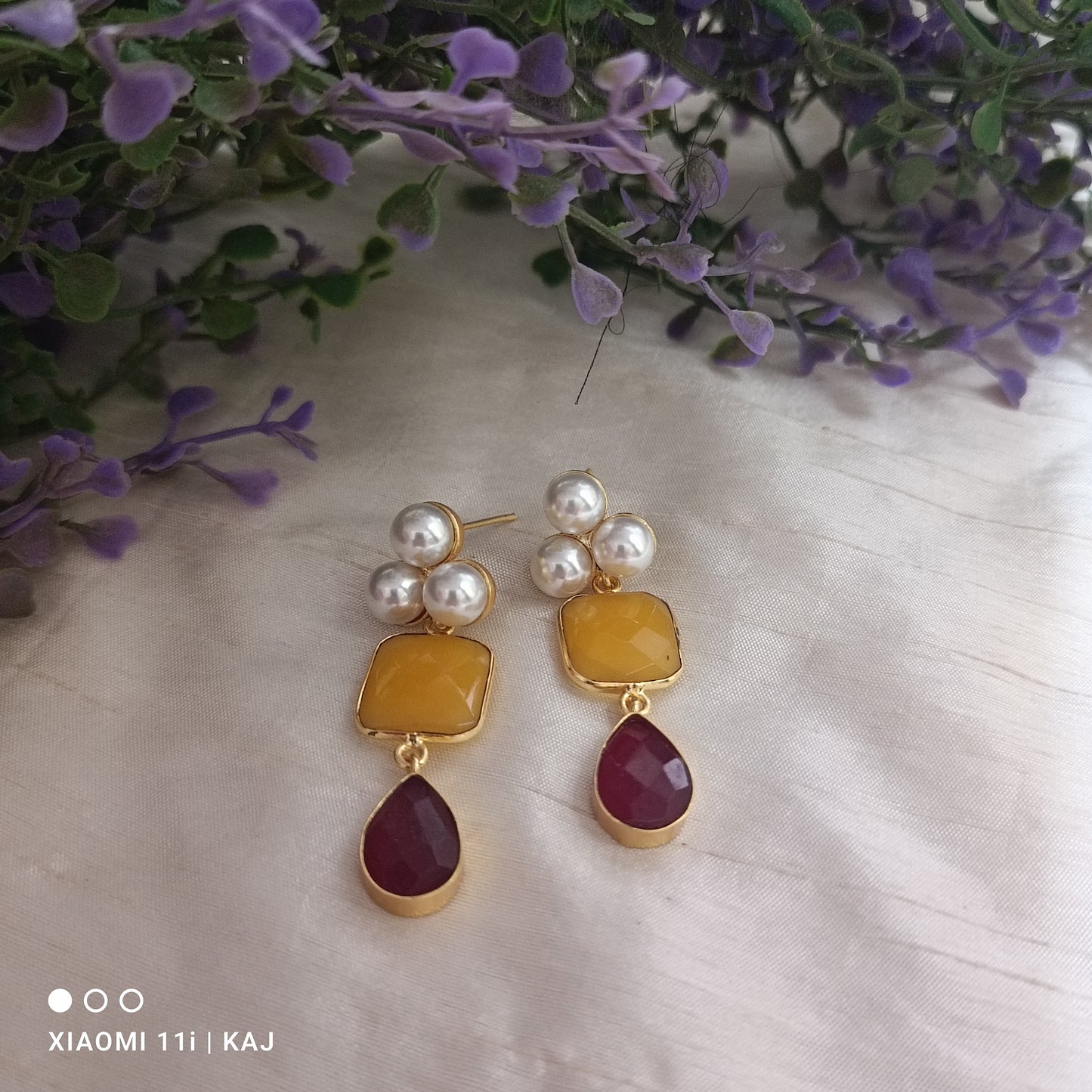 Glass stone earrings