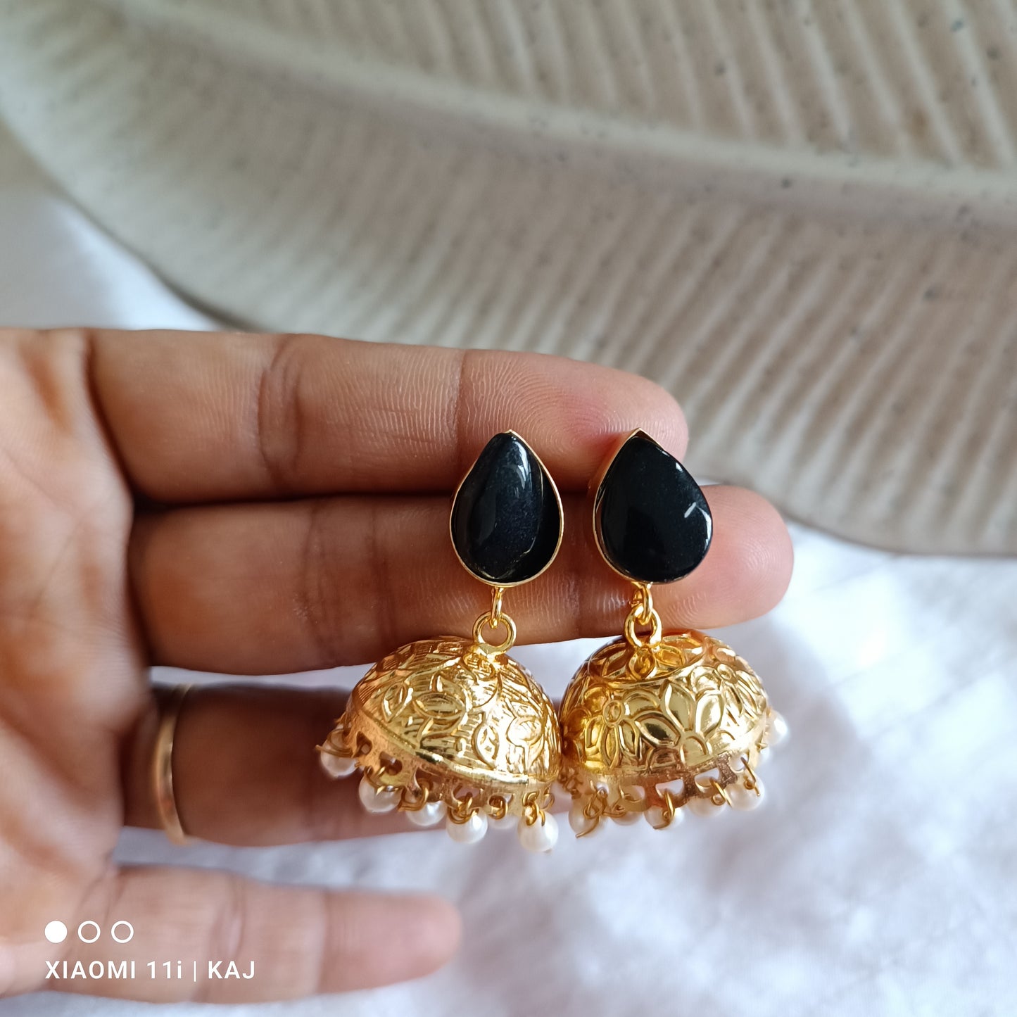 Glass stone small jhumki