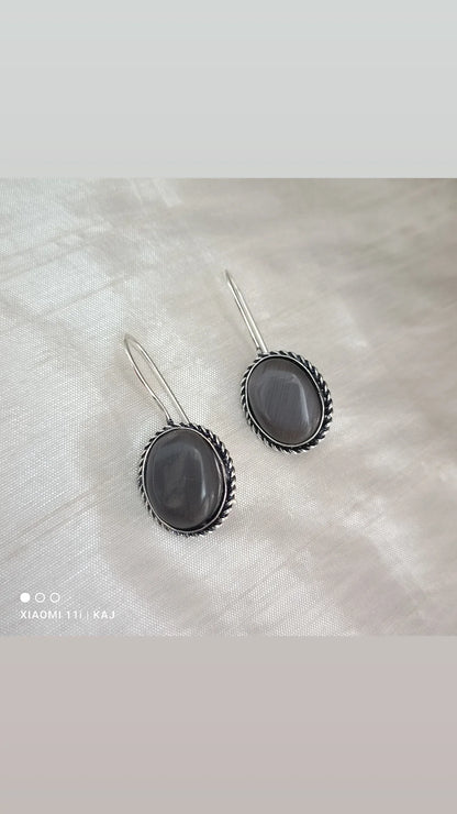 Oxidised hooks