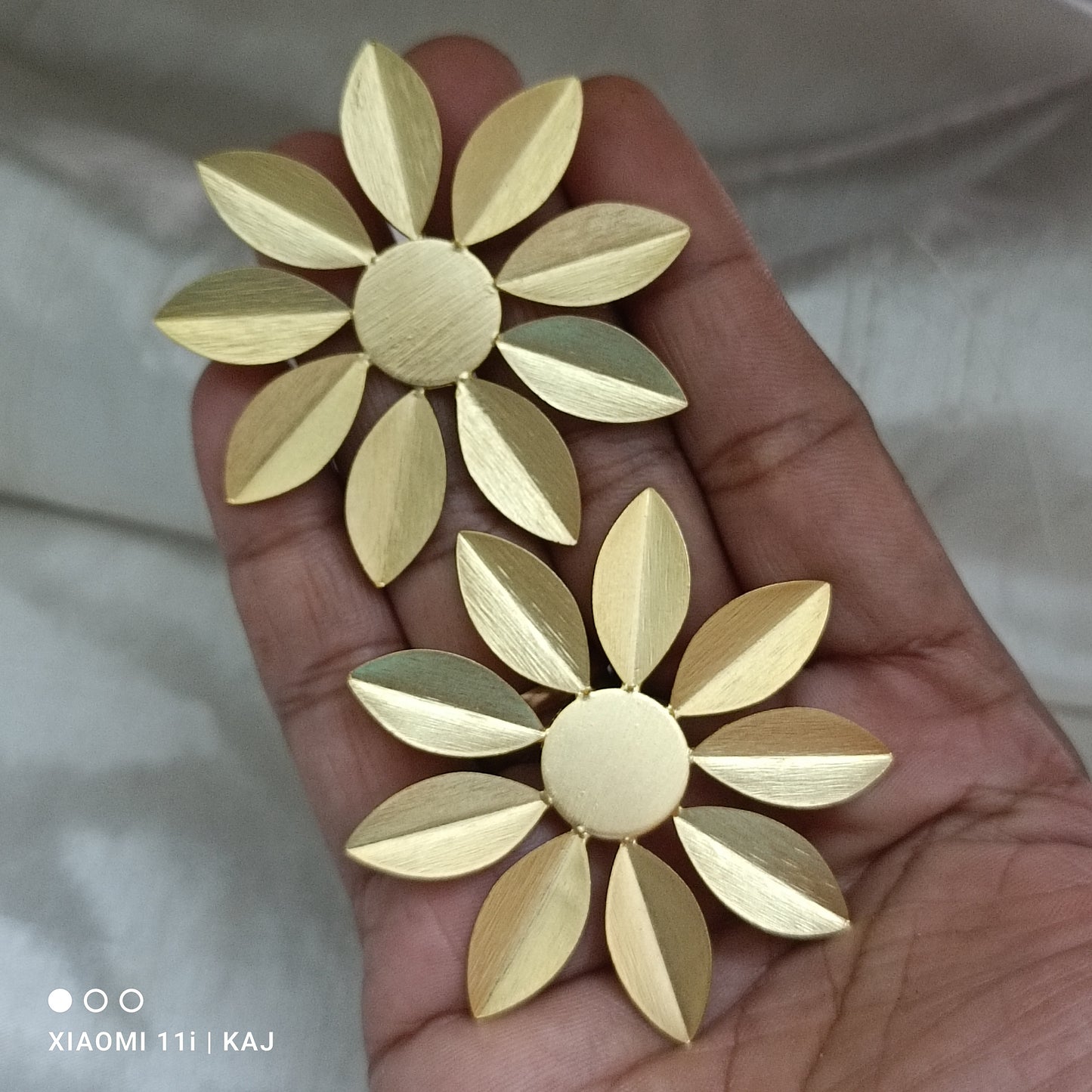 Light weight Flower studs