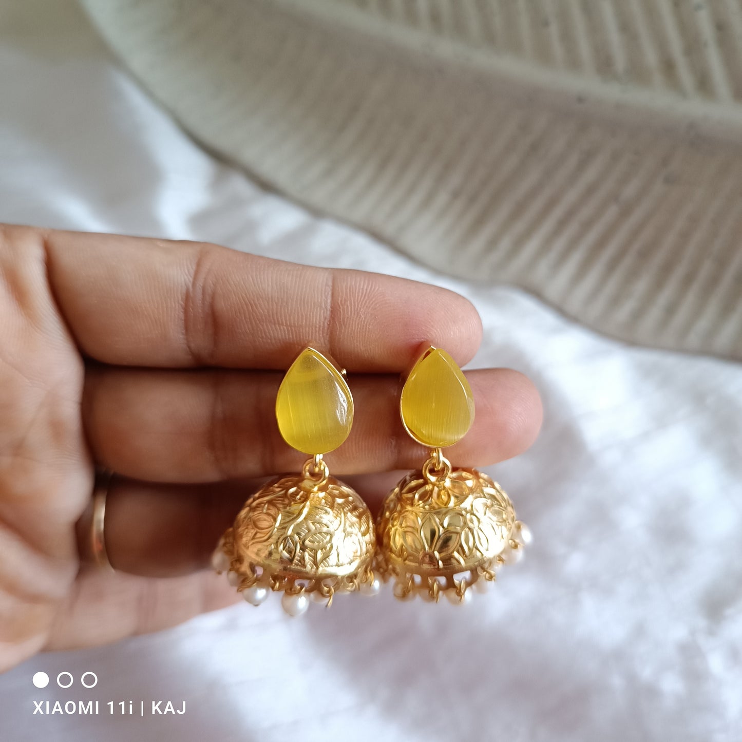Glass stone small jhumki