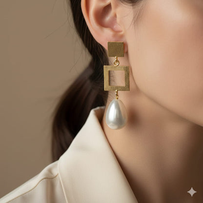 Sea shell Pearl's with brass top earrings