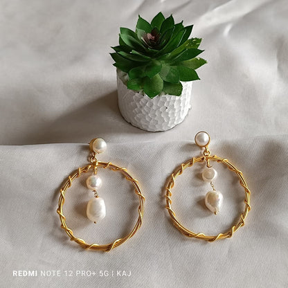 Real baroque pearl's earrings