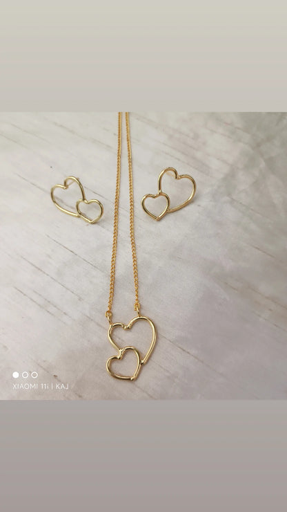 Heart shape pendant with studs combo set